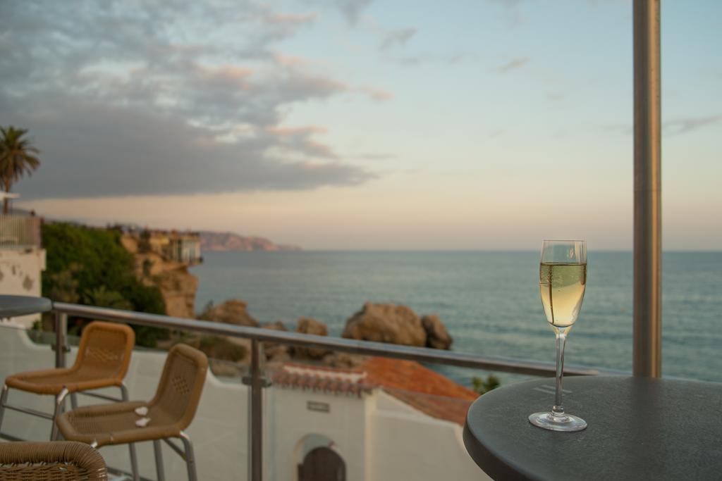 Toboso Apar - Turis Hotel Nerja Bagian luar foto