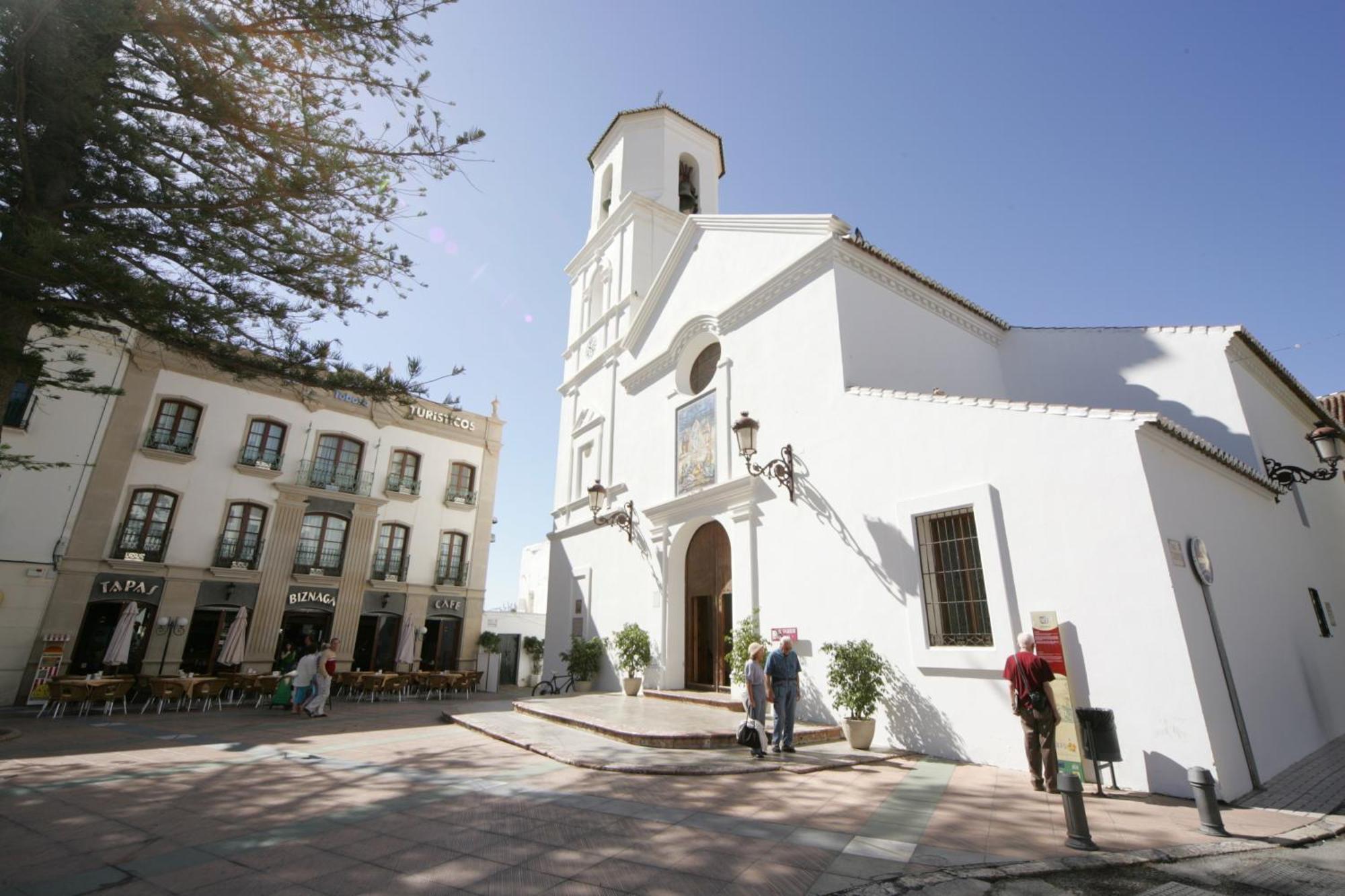 Toboso Apar - Turis Hotel Nerja Bagian luar foto